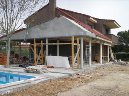 Ampliación porche y cubierta de chalet unifamiliar